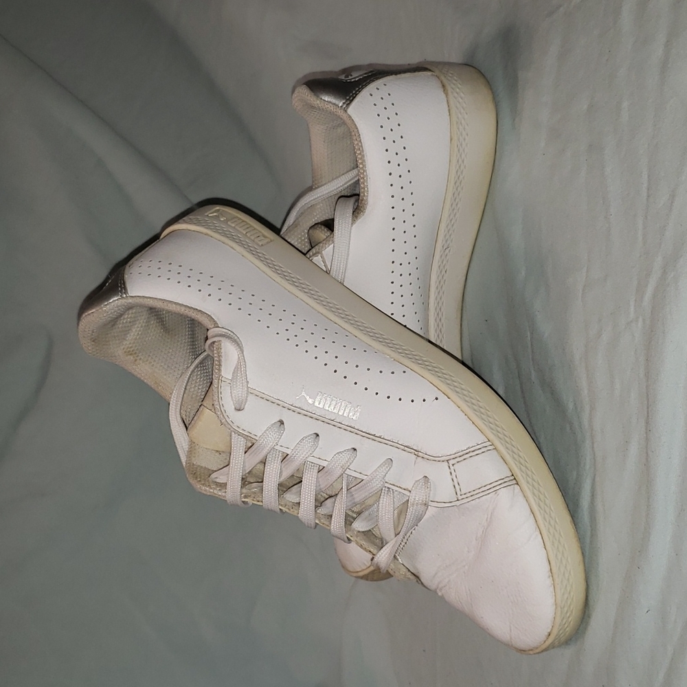PUMA White and Silver Sneakers Women's Size 9